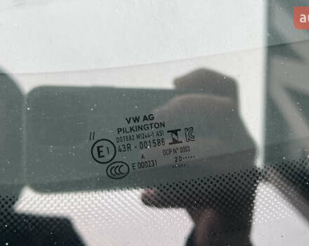 Белый Фольксваген ID.3, объемом двигателя 0 л и пробегом 127 тыс. км за 17499 $, фото 62 на Automoto.ua