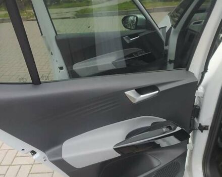 Белый Фольксваген ID.3, объемом двигателя 0 л и пробегом 68 тыс. км за 17400 $, фото 11 на Automoto.ua