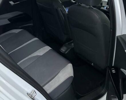 Білий Фольксваген ID.3, об'ємом двигуна 0 л та пробігом 200 тис. км за 13999 $, фото 16 на Automoto.ua