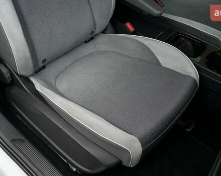 Белый Фольксваген ID.3, объемом двигателя 0 л и пробегом 127 тыс. км за 17499 $, фото 91 на Automoto.ua