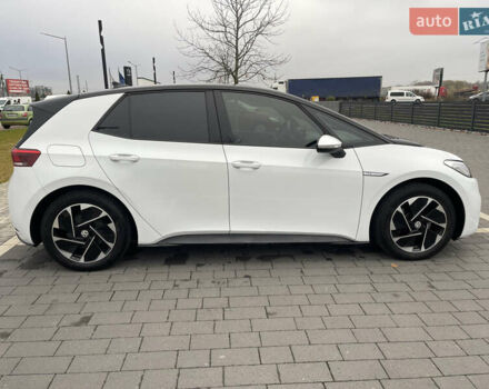 Белый Фольксваген ID.3, объемом двигателя 0 л и пробегом 98 тыс. км за 15899 $, фото 9 на Automoto.ua