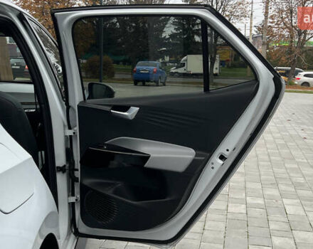 Белый Фольксваген ID.3, объемом двигателя 0 л и пробегом 127 тыс. км за 17499 $, фото 77 на Automoto.ua