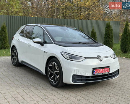 Белый Фольксваген ID.3, объемом двигателя 0 л и пробегом 164 тыс. км за 16500 $, фото 1 на Automoto.ua