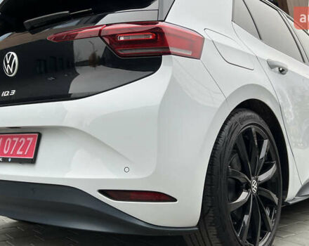 Белый Фольксваген ID.3, объемом двигателя 0 л и пробегом 127 тыс. км за 17499 $, фото 49 на Automoto.ua