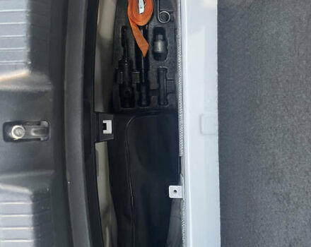 Білий Фольксваген ID.3, об'ємом двигуна 0 л та пробігом 98 тис. км за 16699 $, фото 23 на Automoto.ua