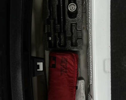 Белый Фольксваген ID.3, объемом двигателя 0 л и пробегом 127 тыс. км за 17499 $, фото 68 на Automoto.ua