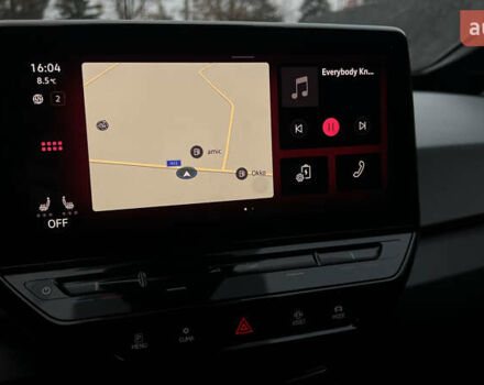 Белый Фольксваген ID.3, объемом двигателя 0 л и пробегом 127 тыс. км за 17499 $, фото 150 на Automoto.ua