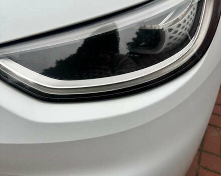 Белый Фольксваген ID.3, объемом двигателя 0 л и пробегом 164 тыс. км за 17000 $, фото 27 на Automoto.ua