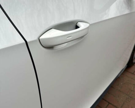 Белый Фольксваген ID.3, объемом двигателя 0 л и пробегом 164 тыс. км за 17000 $, фото 36 на Automoto.ua