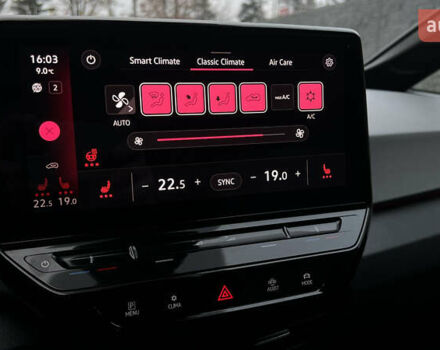 Белый Фольксваген ID.3, объемом двигателя 0 л и пробегом 127 тыс. км за 17499 $, фото 148 на Automoto.ua