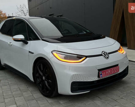 Белый Фольксваген ID.3, объемом двигателя 0 л и пробегом 127 тыс. км за 17499 $, фото 20 на Automoto.ua