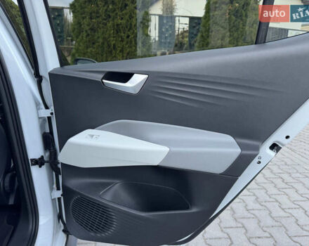 Белый Фольксваген ID.3, объемом двигателя 0 л и пробегом 133 тыс. км за 17400 $, фото 47 на Automoto.ua