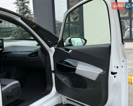 Белый Фольксваген ID.3, объемом двигателя 0 л и пробегом 117 тыс. км за 21800 $, фото 22 на Automoto.ua