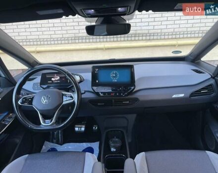 Белый Фольксваген ID.3, объемом двигателя 0 л и пробегом 125 тыс. км за 18299 $, фото 54 на Automoto.ua