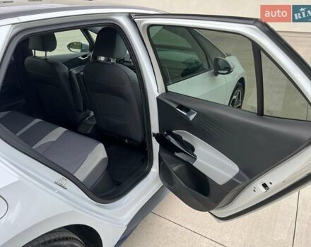 Белый Фольксваген ID.3, объемом двигателя 0 л и пробегом 138 тыс. км за 18500 $, фото 33 на Automoto.ua