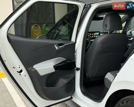 Белый Фольксваген ID.3, объемом двигателя 0 л и пробегом 117 тыс. км за 21800 $, фото 64 на Automoto.ua