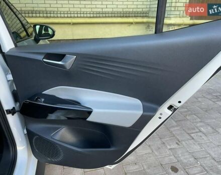 Белый Фольксваген ID.3, объемом двигателя 0 л и пробегом 125 тыс. км за 18299 $, фото 17 на Automoto.ua