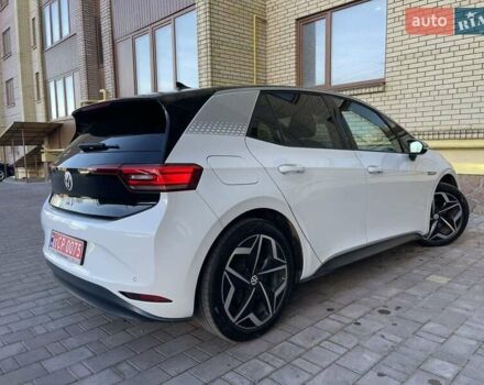 Белый Фольксваген ID.3, объемом двигателя 0 л и пробегом 125 тыс. км за 18299 $, фото 36 на Automoto.ua