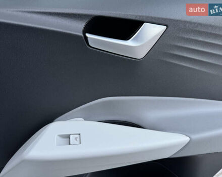 Белый Фольксваген ID.3, объемом двигателя 0 л и пробегом 133 тыс. км за 17400 $, фото 48 на Automoto.ua