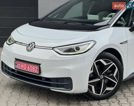Білий Фольксваген ID.3, об'ємом двигуна 0 л та пробігом 84 тис. км за 17400 $, фото 6 на Automoto.ua