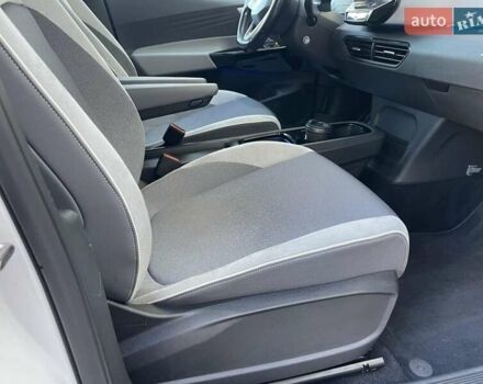 Белый Фольксваген ID.3, объемом двигателя 0 л и пробегом 125 тыс. км за 18299 $, фото 46 на Automoto.ua