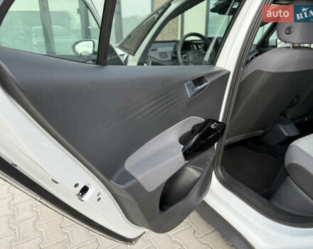 Білий Фольксваген ID.3, об'ємом двигуна 0 л та пробігом 119 тис. км за 15999 $, фото 21 на Automoto.ua