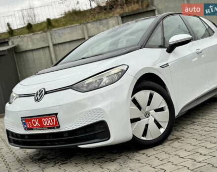 Фольксваген ID.3 2021 в Дрогобыче на Automoto.ua Белый Фольксваген ID.3, объемом двигателя 0 л и пробегом 183 тыс. км за 14350 $, фото 25 на Automoto.ua