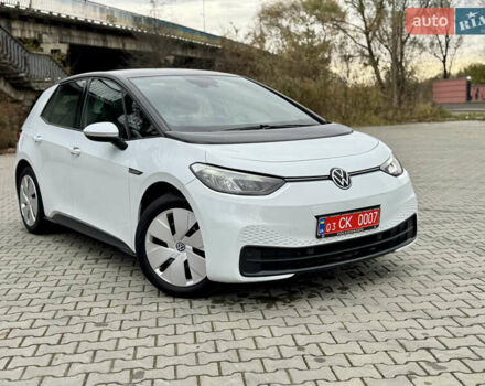 Фольксваген ID.3 2021 в Дрогобыче на Automoto.ua Белый Фольксваген ID.3, объемом двигателя 0 л и пробегом 183 тыс. км за 14350 $, фото 20 на Automoto.ua