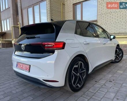 Белый Фольксваген ID.3, объемом двигателя 0 л и пробегом 125 тыс. км за 18299 $, фото 20 на Automoto.ua