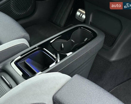 Белый Фольксваген ID.3, объемом двигателя 0 л и пробегом 117 тыс. км за 21800 $, фото 30 на Automoto.ua