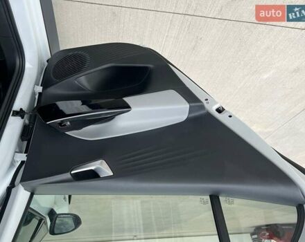 Белый Фольксваген ID.3, объемом двигателя 0 л и пробегом 138 тыс. км за 18500 $, фото 28 на Automoto.ua