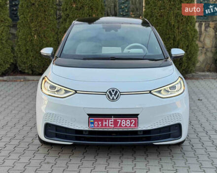 Белый Фольксваген ID.3, объемом двигателя 0 л и пробегом 133 тыс. км за 17400 $, фото 1 на Automoto.ua