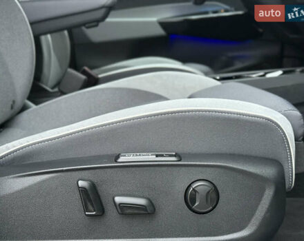 Белый Фольксваген ID.3, объемом двигателя 0 л и пробегом 117 тыс. км за 21800 $, фото 27 на Automoto.ua