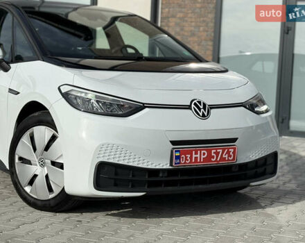 Білий Фольксваген ID.3, об'ємом двигуна 0 л та пробігом 119 тис. км за 15999 $, фото 5 на Automoto.ua