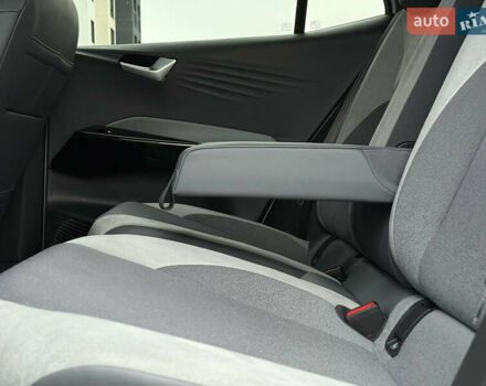 Белый Фольксваген ID.3, объемом двигателя 0 л и пробегом 117 тыс. км за 21800 $, фото 69 на Automoto.ua