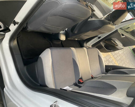 Белый Фольксваген ID.3, объемом двигателя 0 л и пробегом 54 тыс. км за 16000 $, фото 19 на Automoto.ua