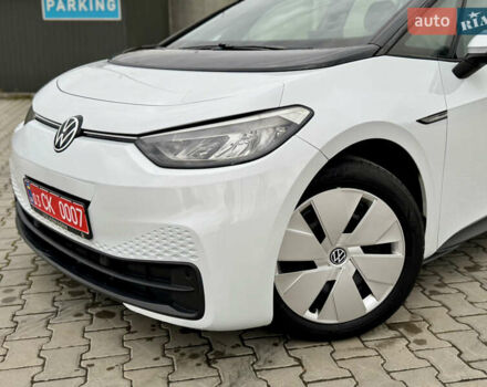 Фольксваген ID.3 2021 в Дрогобыче на Automoto.ua Белый Фольксваген ID.3, объемом двигателя 0 л и пробегом 183 тыс. км за 14350 $, фото 57 на Automoto.ua