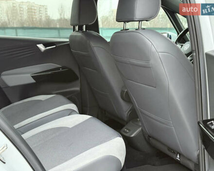 Белый Фольксваген ID.3, объемом двигателя 0 л и пробегом 117 тыс. км за 21800 $, фото 61 на Automoto.ua