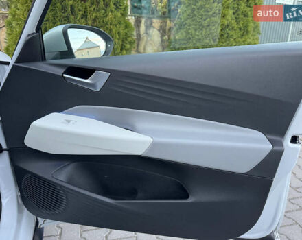 Білий Фольксваген ID.3, об'ємом двигуна 0 л та пробігом 130 тис. км за 16700 $, фото 53 на Automoto.ua