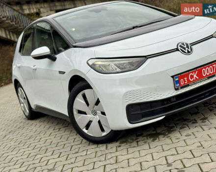 Фольксваген ID.3 2021 в Дрогобыче на Automoto.ua Белый Фольксваген ID.3, объемом двигателя 0 л и пробегом 183 тыс. км за 14350 $, фото 31 на Automoto.ua