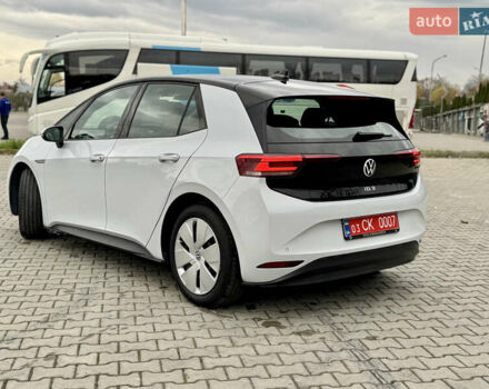 Фольксваген ID.3 2021 в Дрогобыче на Automoto.ua Белый Фольксваген ID.3, объемом двигателя 0 л и пробегом 183 тыс. км за 14350 $, фото 14 на Automoto.ua