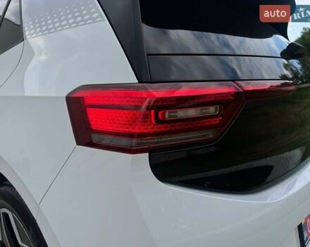 Белый Фольксваген ID.3, объемом двигателя 0 л и пробегом 138 тыс. км за 18500 $, фото 15 на Automoto.ua