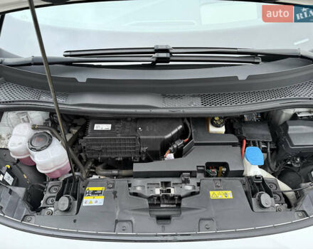 Белый Фольксваген ID.3, объемом двигателя 0 л и пробегом 117 тыс. км за 21800 $, фото 72 на Automoto.ua