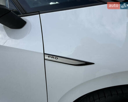 Білий Фольксваген ID.3, об'ємом двигуна 0 л та пробігом 119 тис. км за 15999 $, фото 23 на Automoto.ua