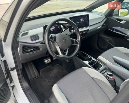 Белый Фольксваген ID.3, объемом двигателя 0 л и пробегом 138 тыс. км за 18500 $, фото 19 на Automoto.ua