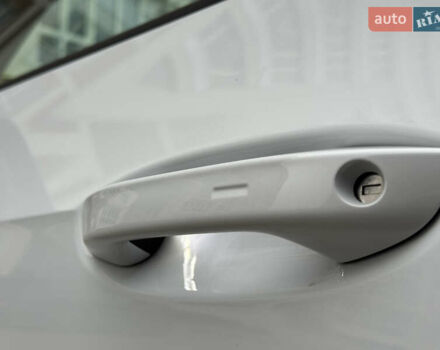 Білий Фольксваген ID.3, об'ємом двигуна 0 л та пробігом 84 тис. км за 17400 $, фото 50 на Automoto.ua