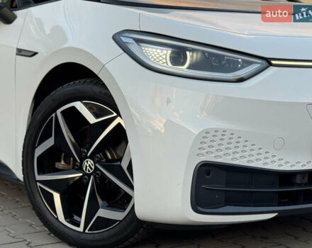 Белый Фольксваген ID.3, объемом двигателя 0 л и пробегом 133 тыс. км за 17400 $, фото 4 на Automoto.ua