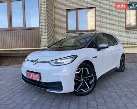 Белый Фольксваген ID.3, объемом двигателя 0 л и пробегом 125 тыс. км за 18299 $, фото 26 на Automoto.ua