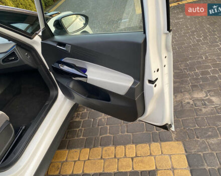 Белый Фольксваген ID.3, объемом двигателя 0 л и пробегом 54 тыс. км за 16000 $, фото 29 на Automoto.ua