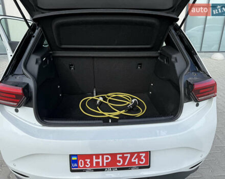 Білий Фольксваген ID.3, об'ємом двигуна 0 л та пробігом 119 тис. км за 15999 $, фото 34 на Automoto.ua